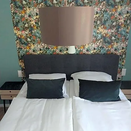 Am Stadion Vanino Cucina Italian 3*